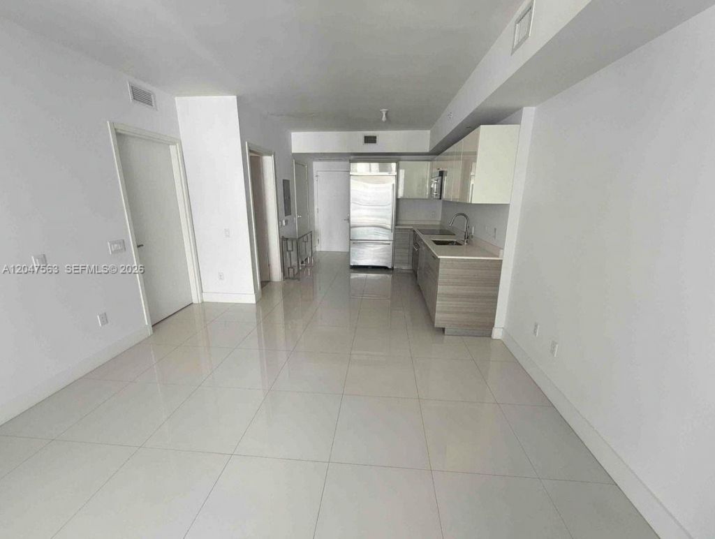 1300 Brickell Bay Dr , Unit 1110, Miami, FL 33131 Photo