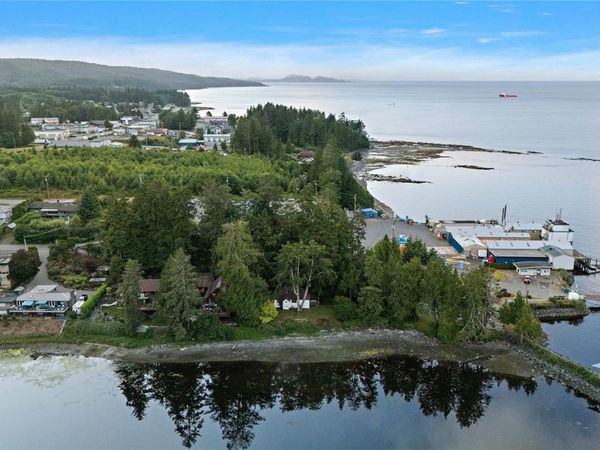 8595 Glenview Rd, Port Hardy, BC V0N 2P0