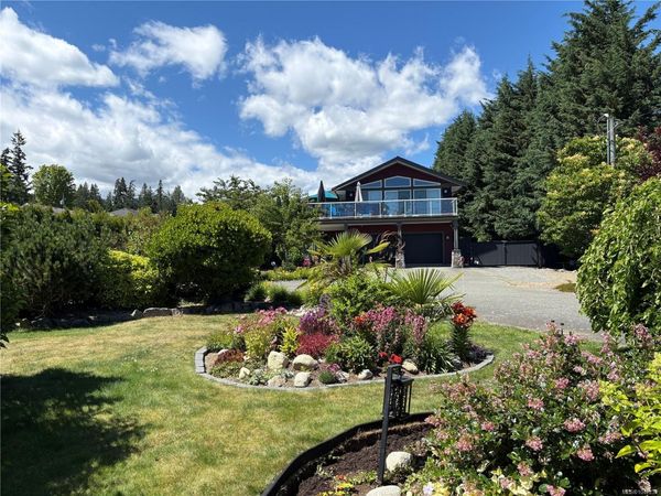 3635 Shannon Dr , Saltair, BC V9G 1Z9