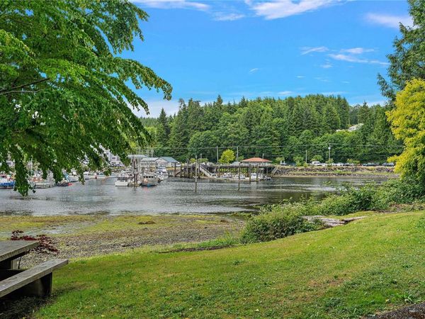 8575 Glenview Rd, Port Hardy, BC V0N 2P0