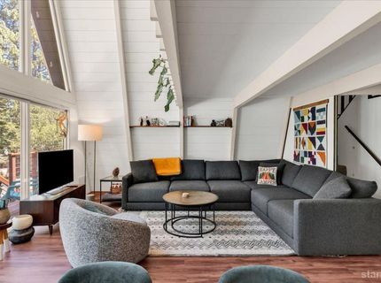 1421 Pebble Beach Drive, South Lake Tahoe, CA 96150 Photo