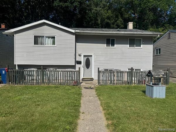 5719 Western Road, Flint, MI 48506