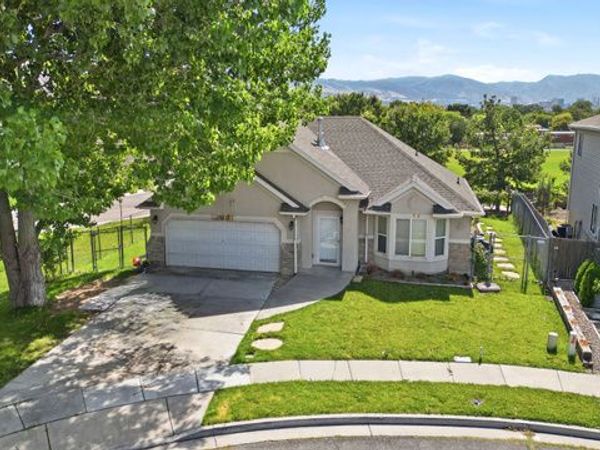 1971 W FLOISAND CIR , Salt Lake City, UT 84116