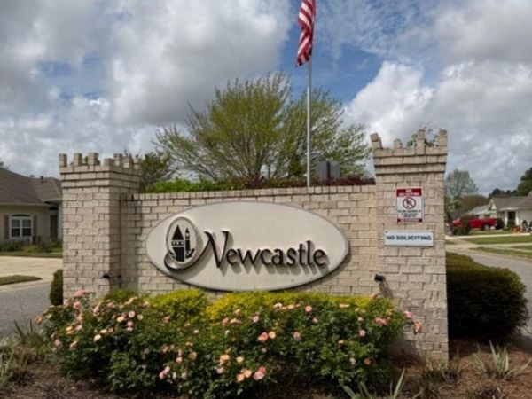 8907 Camelot Pl, Pensacola, FL 32534