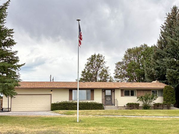 3197 Eagle Rock Road, American Falls, ID 83211