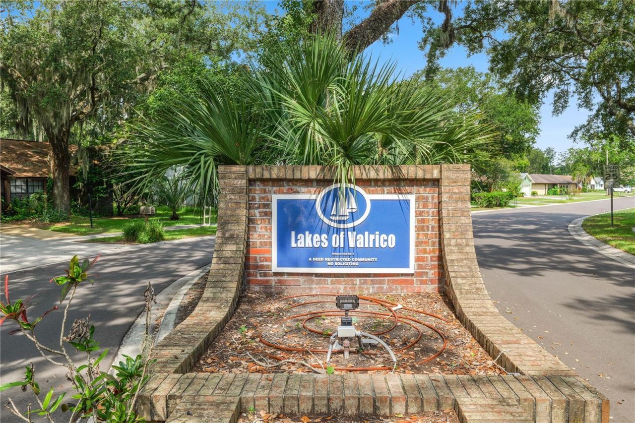 2009 Helm Lane , Valrico, FL 33594 Photo