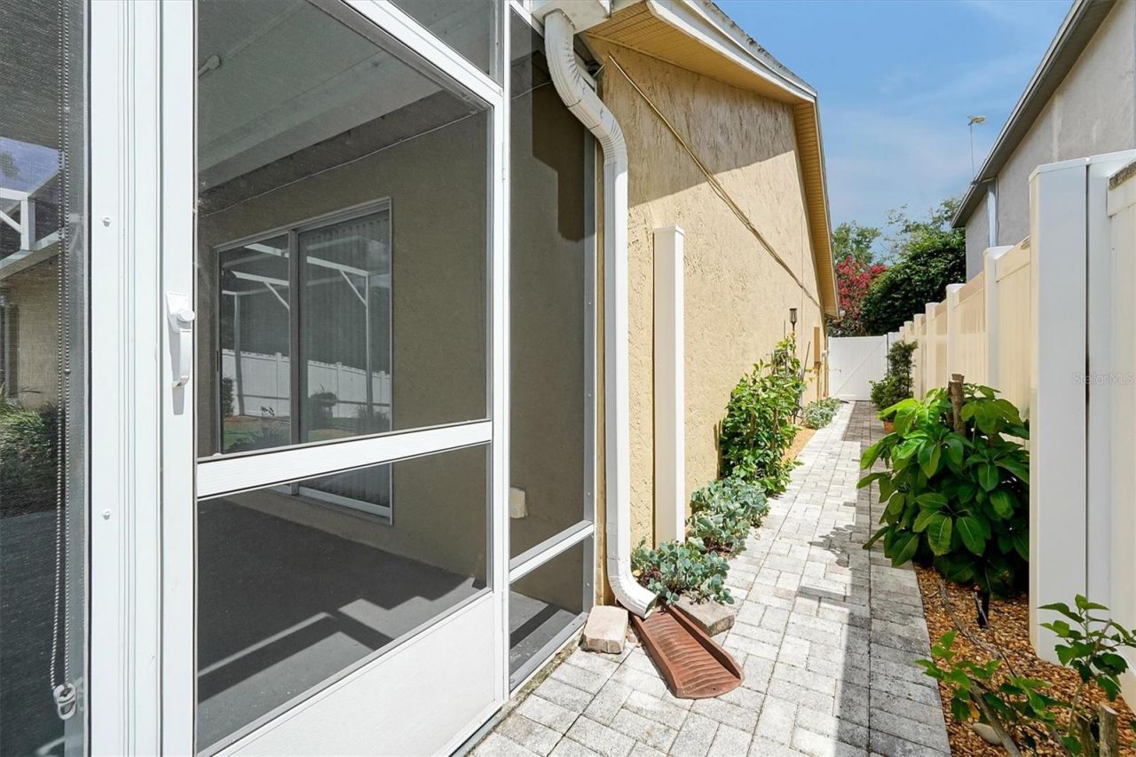 1224 Lake Blue Circle , Apopka, FL 32703 Photo