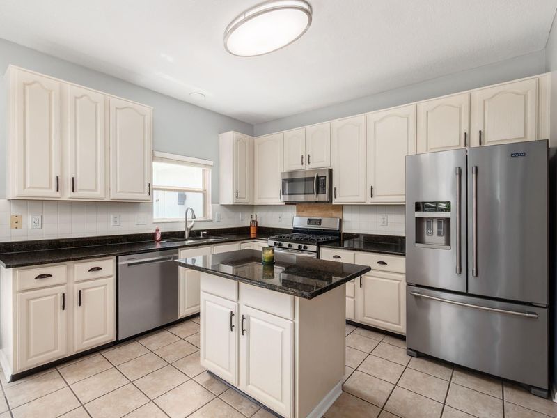 7665 Kingman Place, Lewis Center, OH 43035 Photo 12