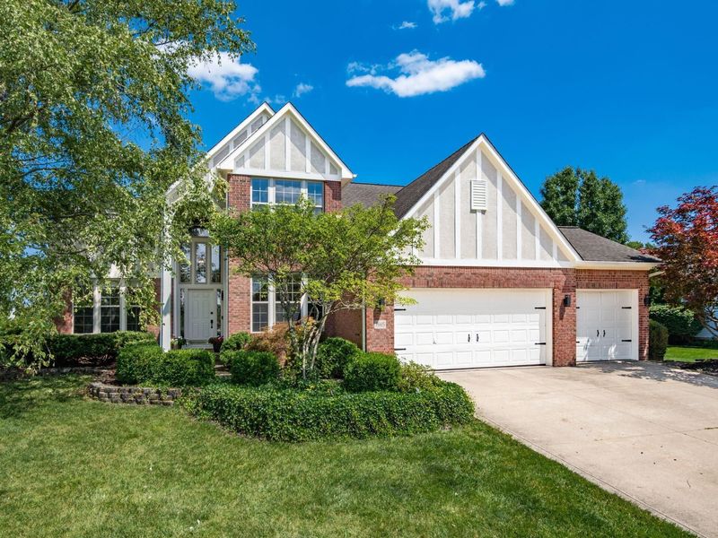 7665 Kingman Place, Lewis Center, OH 43035 Photo 4