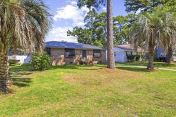 1016 Bay Dr. photo 4