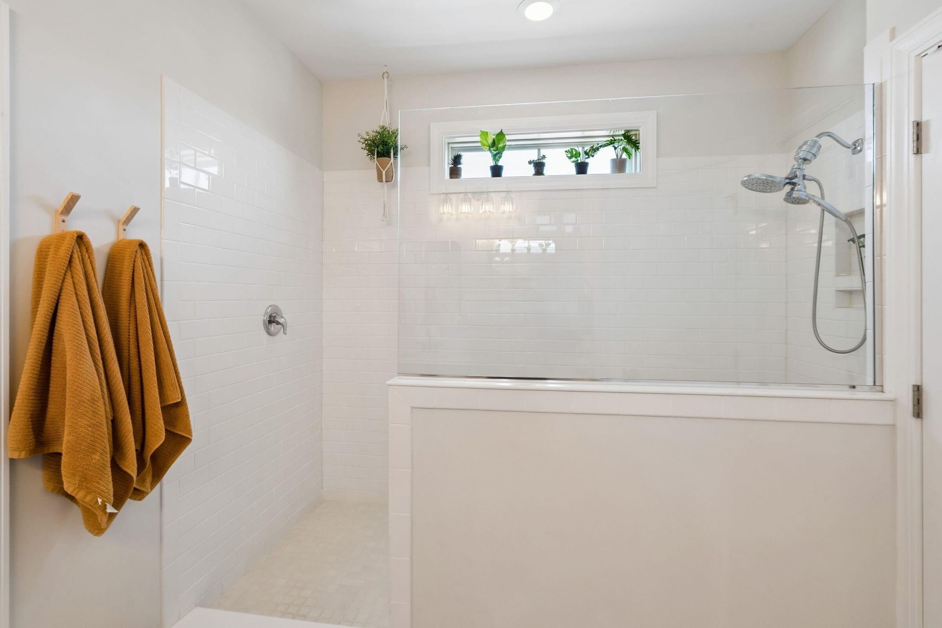 1603 Prince Edward Street Photo 48