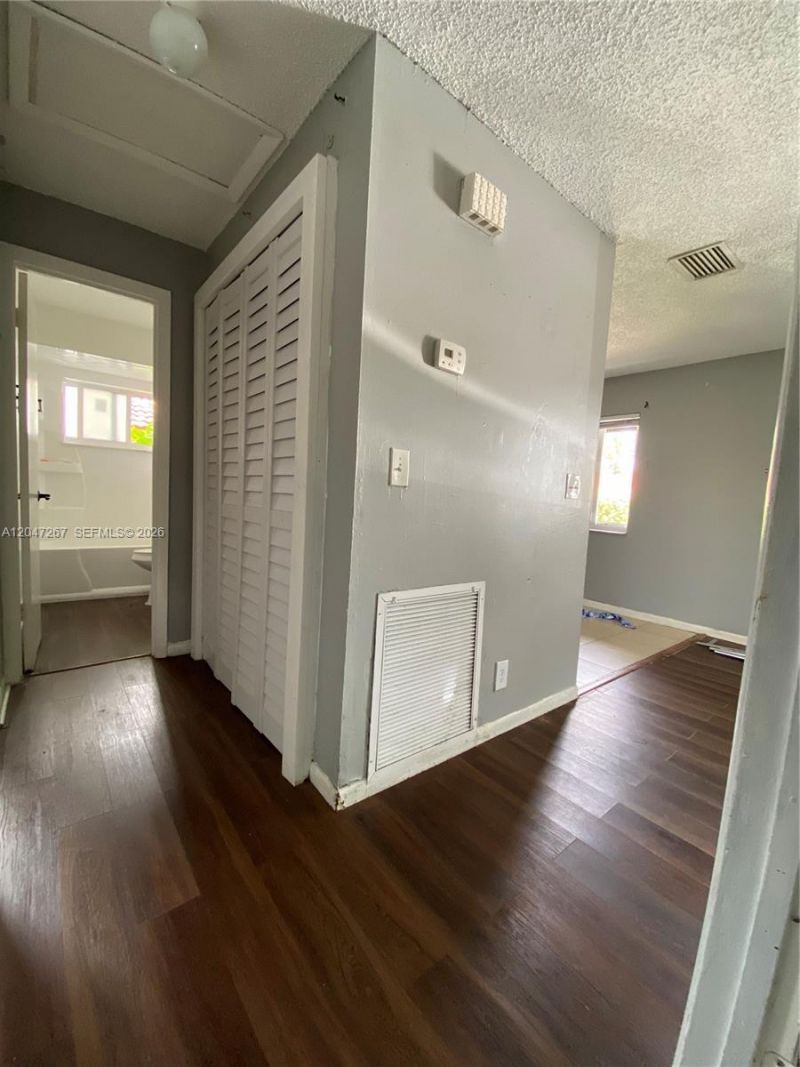 6132 SW 39th Street , Miramar, FL 33023 Photo
