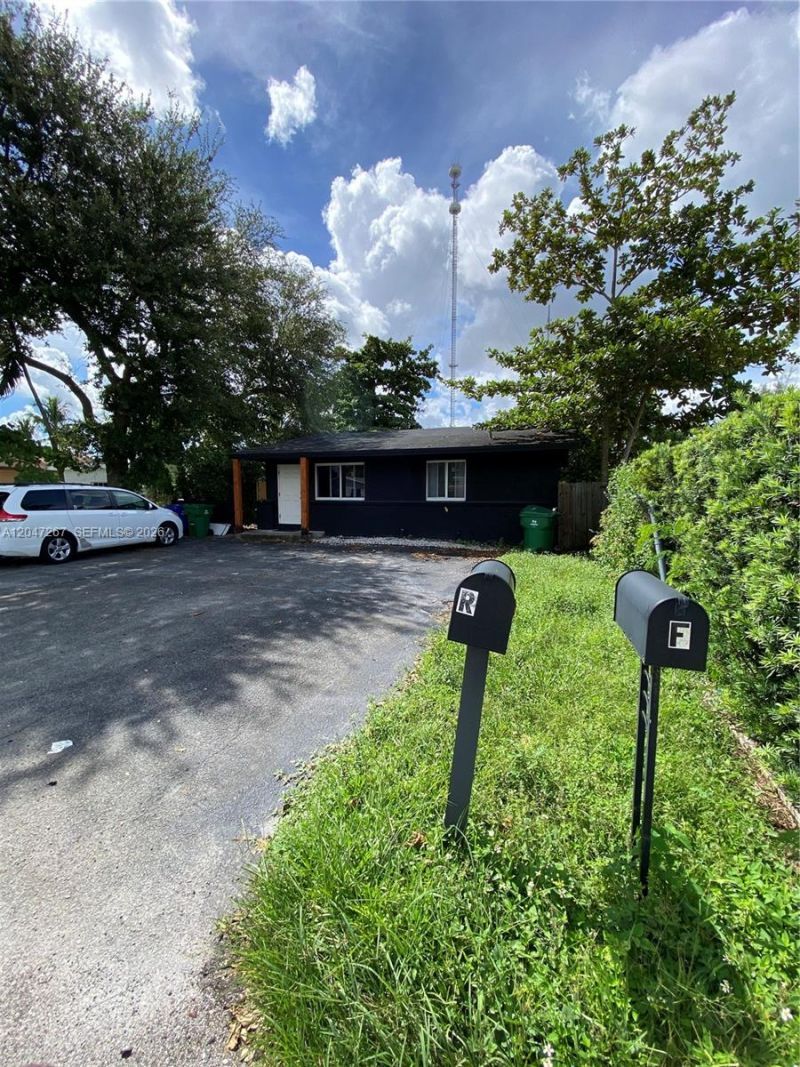 6132 SW 39th Street , Miramar, FL 33023 Photo