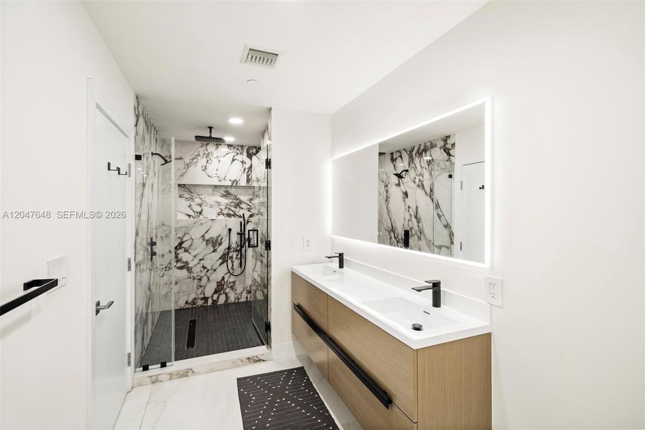 900 Biscayne Blvd, Unit 4202, Miami, FL 33132 Photo