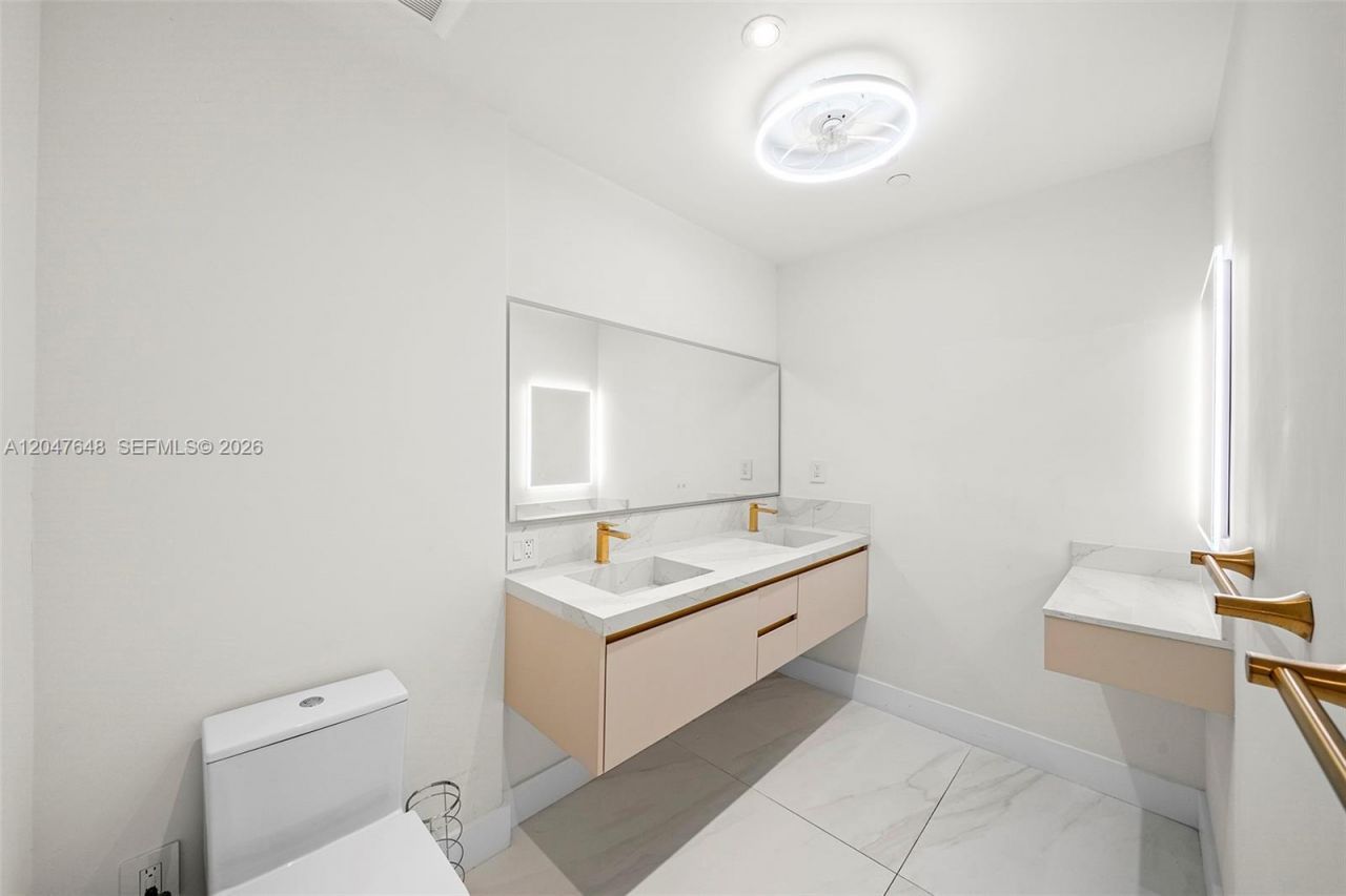 900 Biscayne Blvd, Unit 4202, Miami, FL 33132 Photo