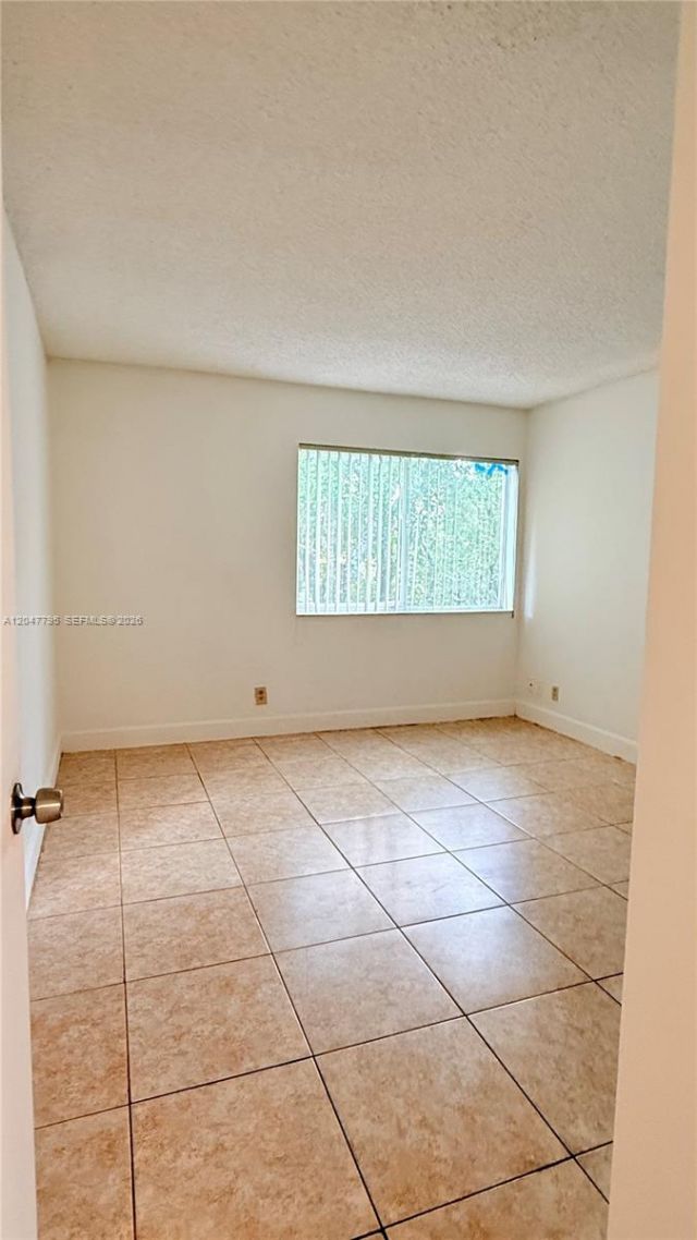 10709 Cleary Blvd , Unit 307, Plantation, FL 33324 Photo