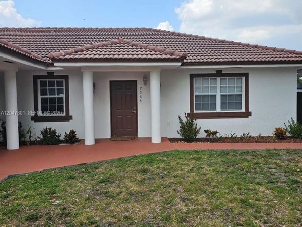 7565 N Augusta Dr, Unit 7567, Hialeah, FL 33015