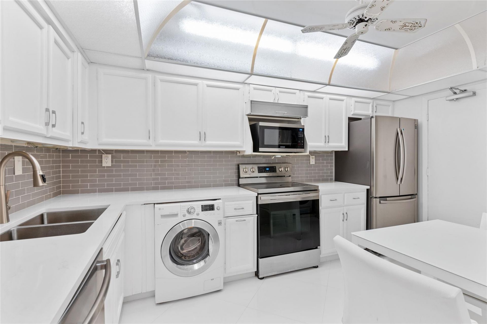 3850 Galt Ocean Drive, Unit 405, Fort Lauderdale, FL 33308 Photo