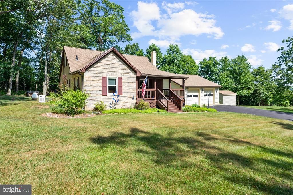 7767 CHESTNUT HILL CHURCH ROAD , COOPERSBURG, PA 18036