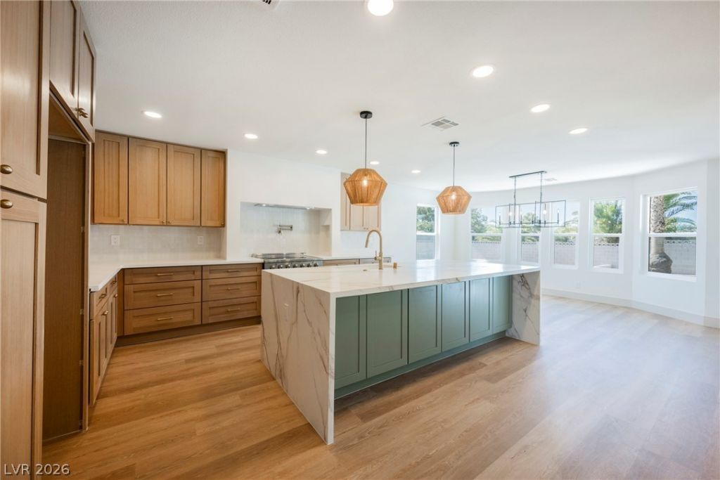 2755 S Torrey Pines Drive, Las Vegas, NV 89146 Main Photo