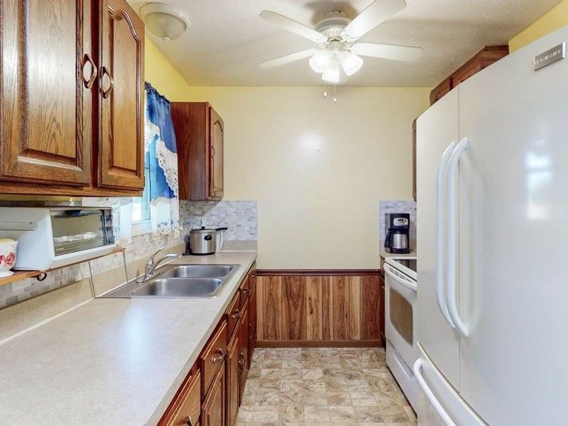 38667 Chestnut Ridge Road, Elyria, OH 44035 Photo 10