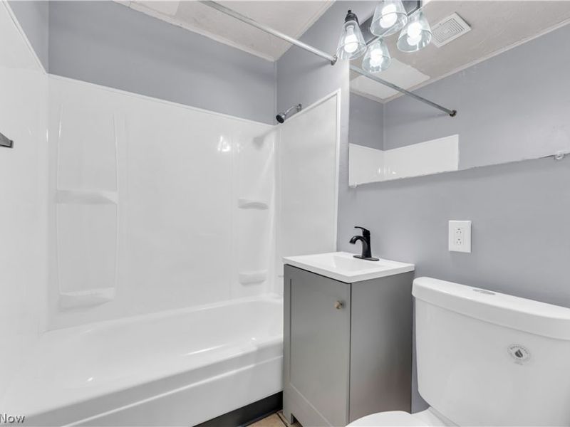 4414 E 142nd Street, Cleveland, OH 44128 Photo 16