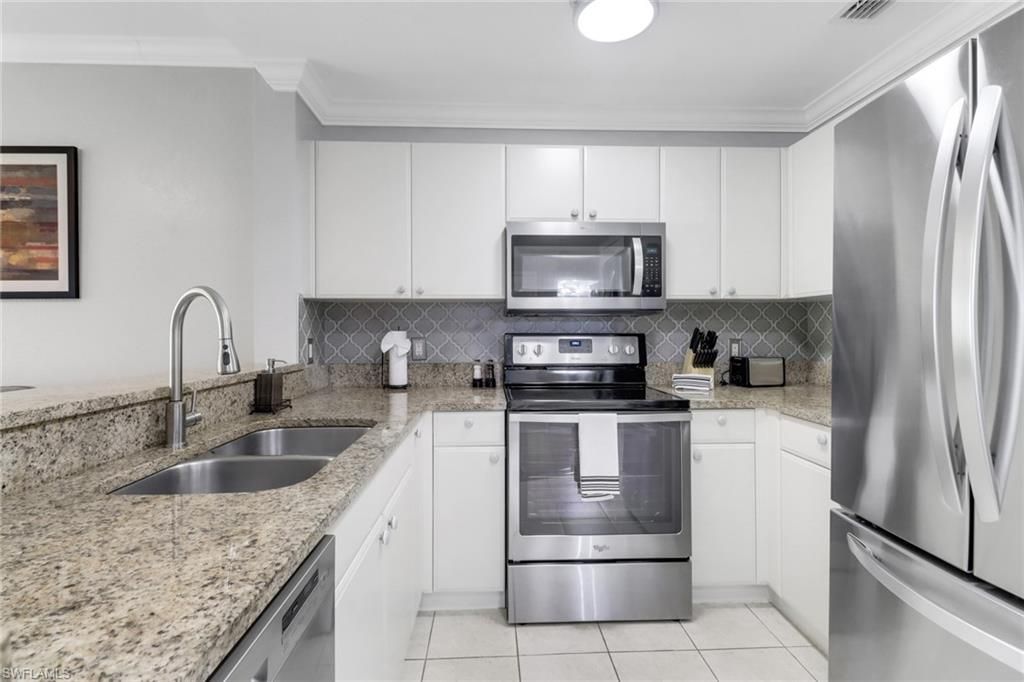 4450 Botanical Place #106, Naples, FL 34112 Photo
