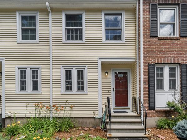 923 Fox Hollow Way, Unit 923, Manchester, NH 03104