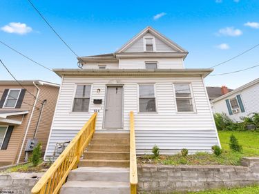 926-926 1/2 Virginia Avenue, Fairmont, WV 26554