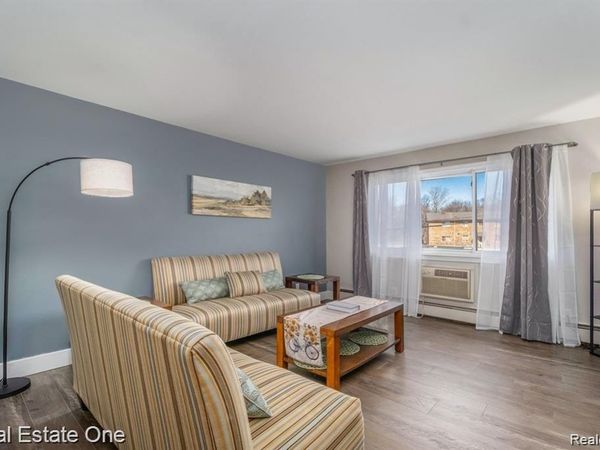803 Plate Street, Rochester, MI 48307