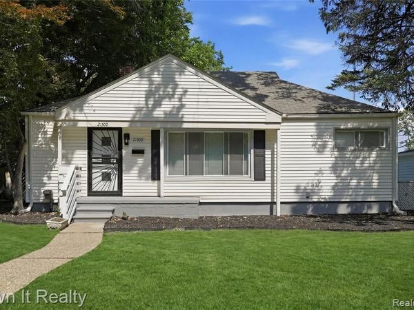 21300 Westhampton Street, Oak Park, MI 48237