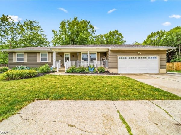 8506 Lake Shore Boulevard , Mentor, OH 44060