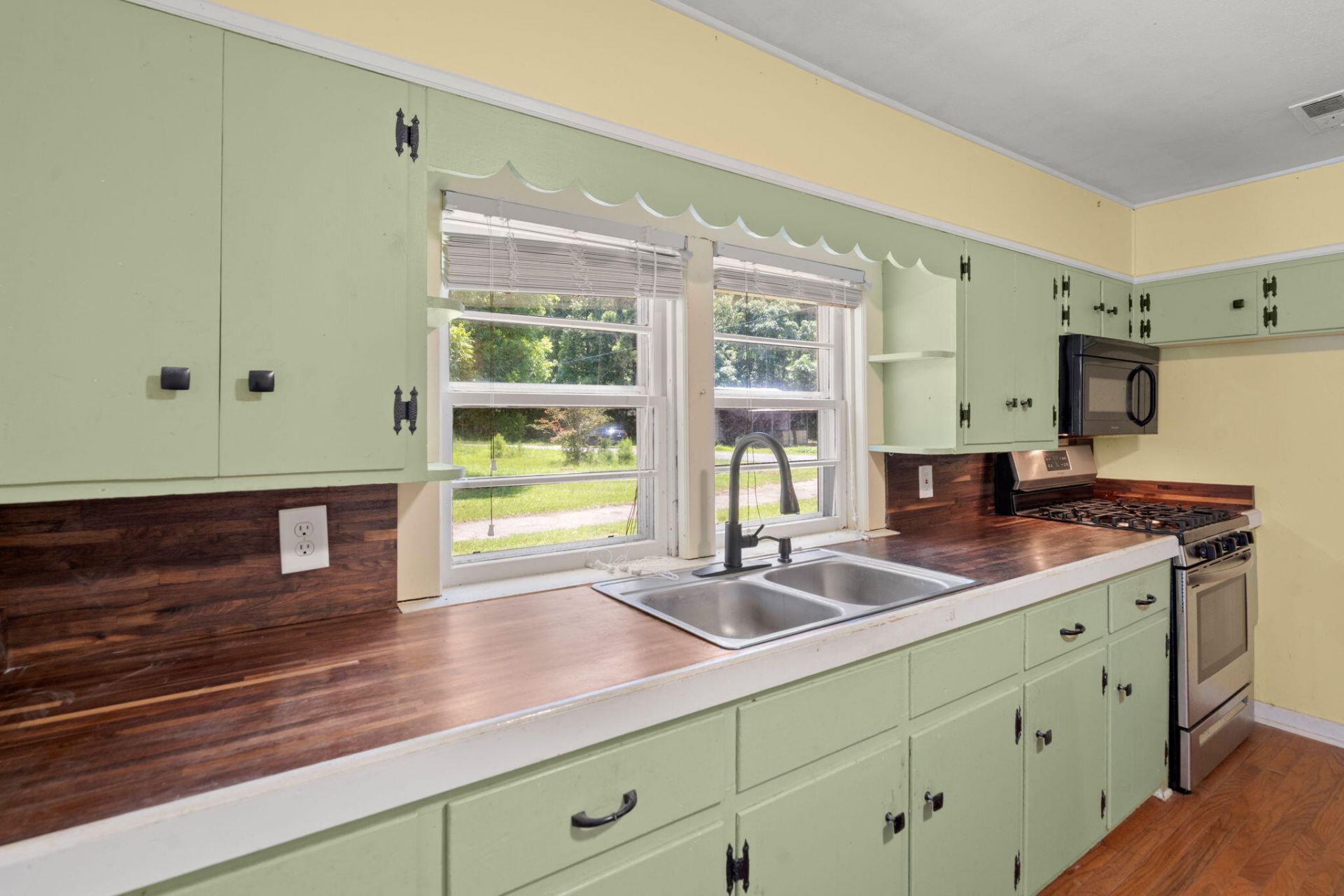 352 Deep Woods Road Photo 11