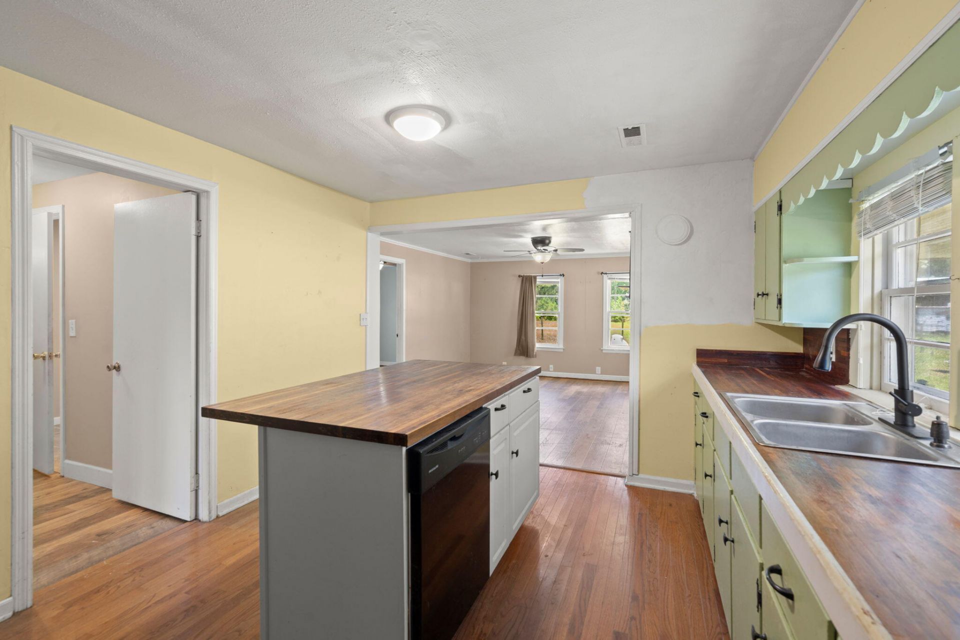 352 Deep Woods Road Photo 12