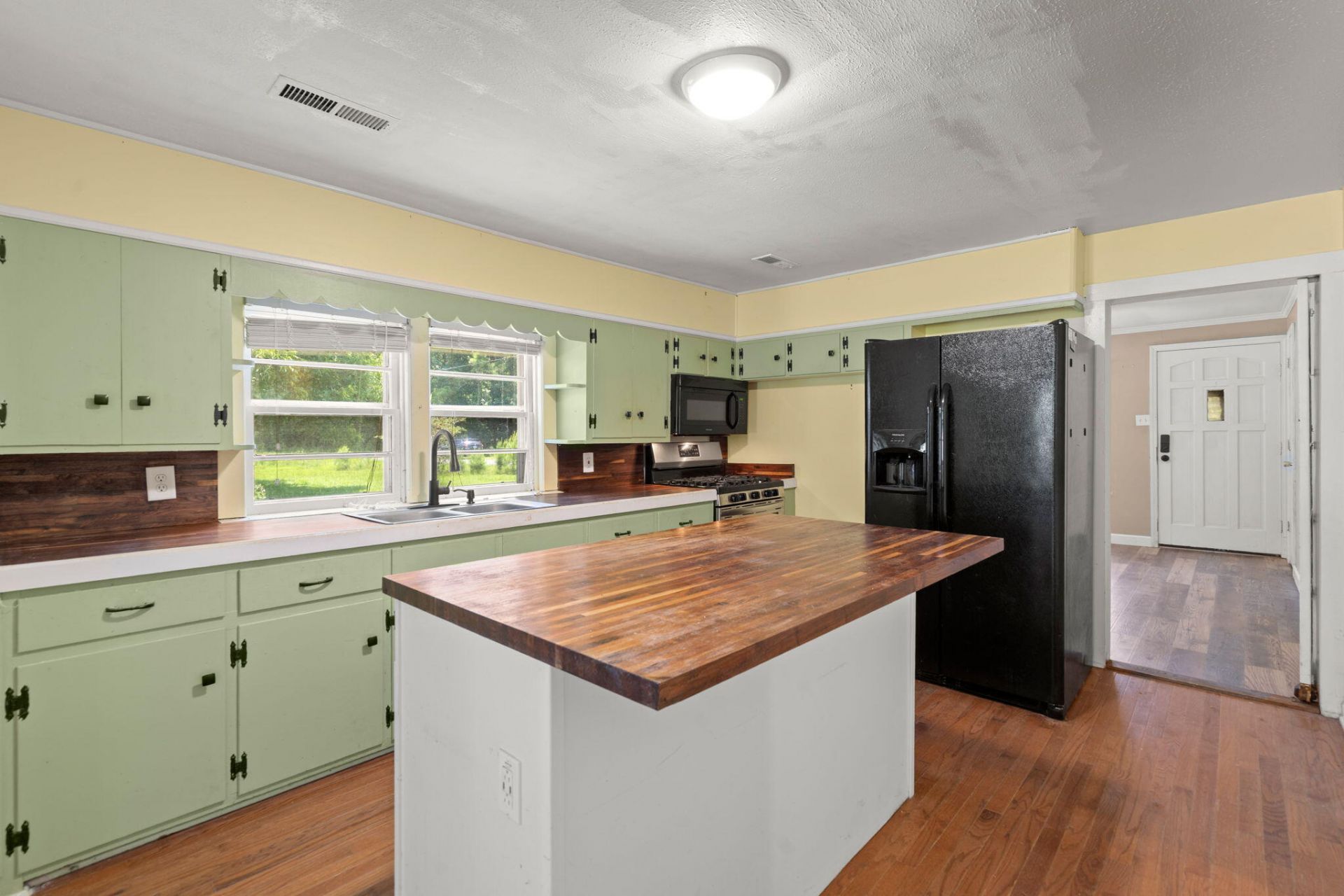 352 Deep Woods Road Photo 9