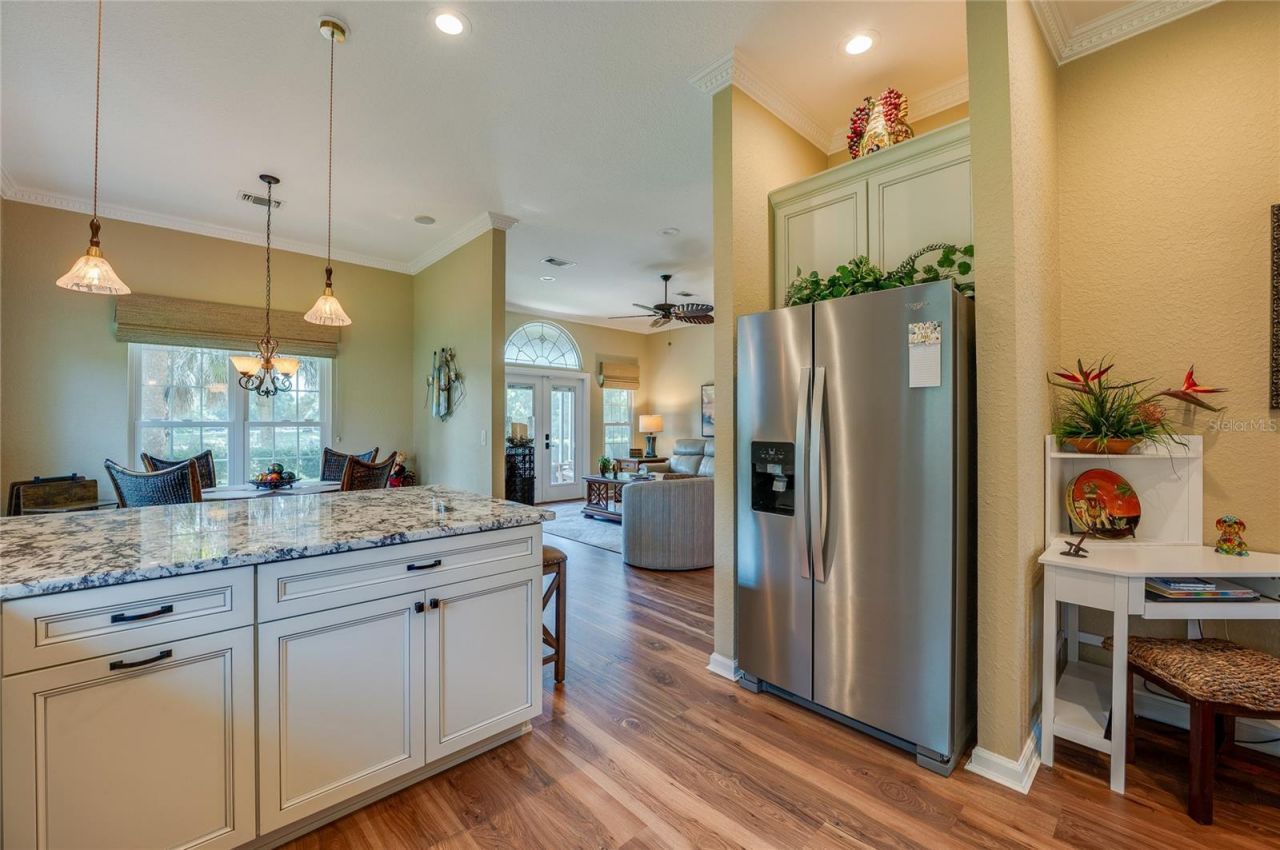 1259 Avenida De Las Casas, Lady Lake, FL 32159 Photo