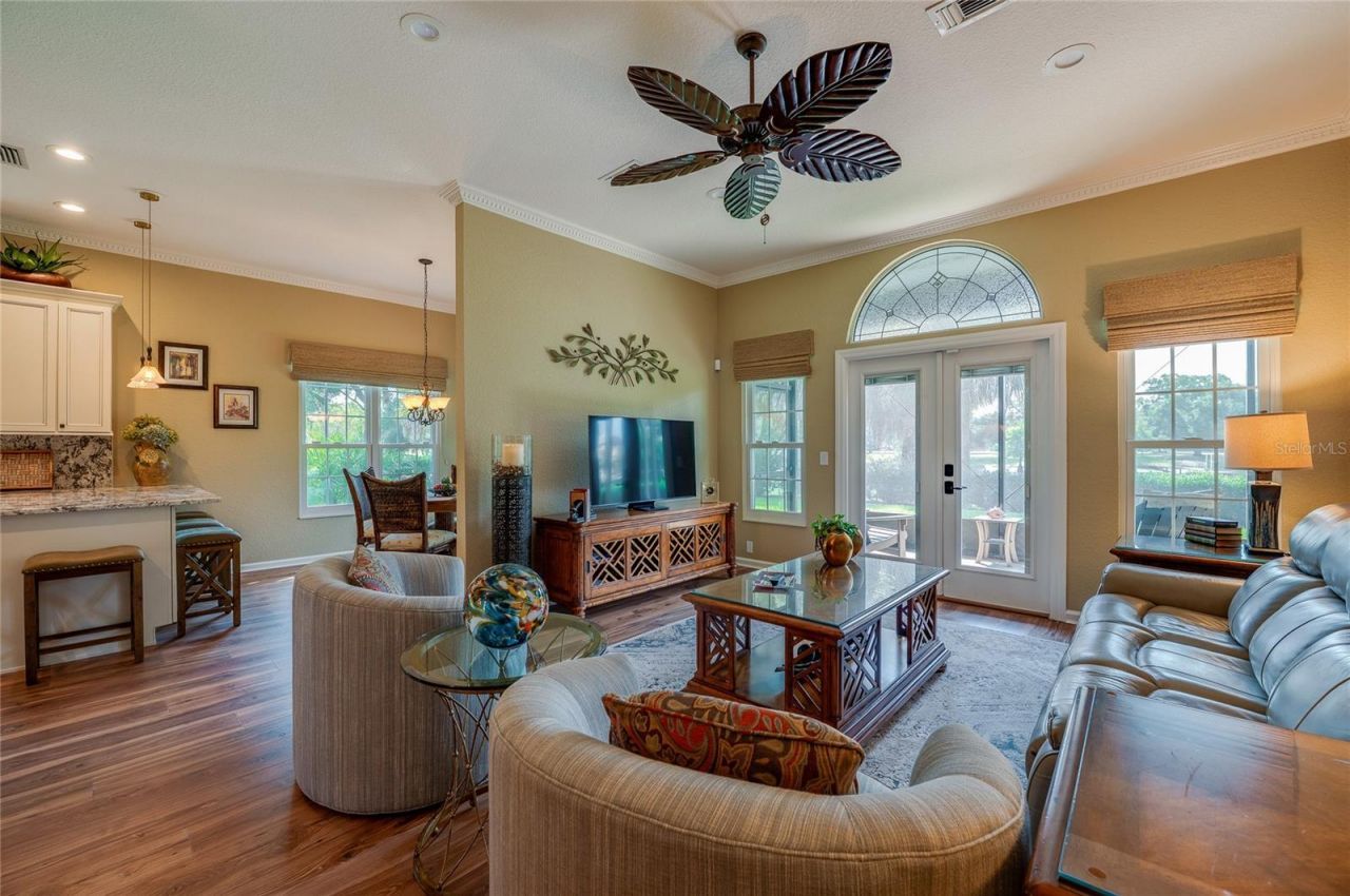 1259 Avenida De Las Casas, Lady Lake, FL 32159 Photo