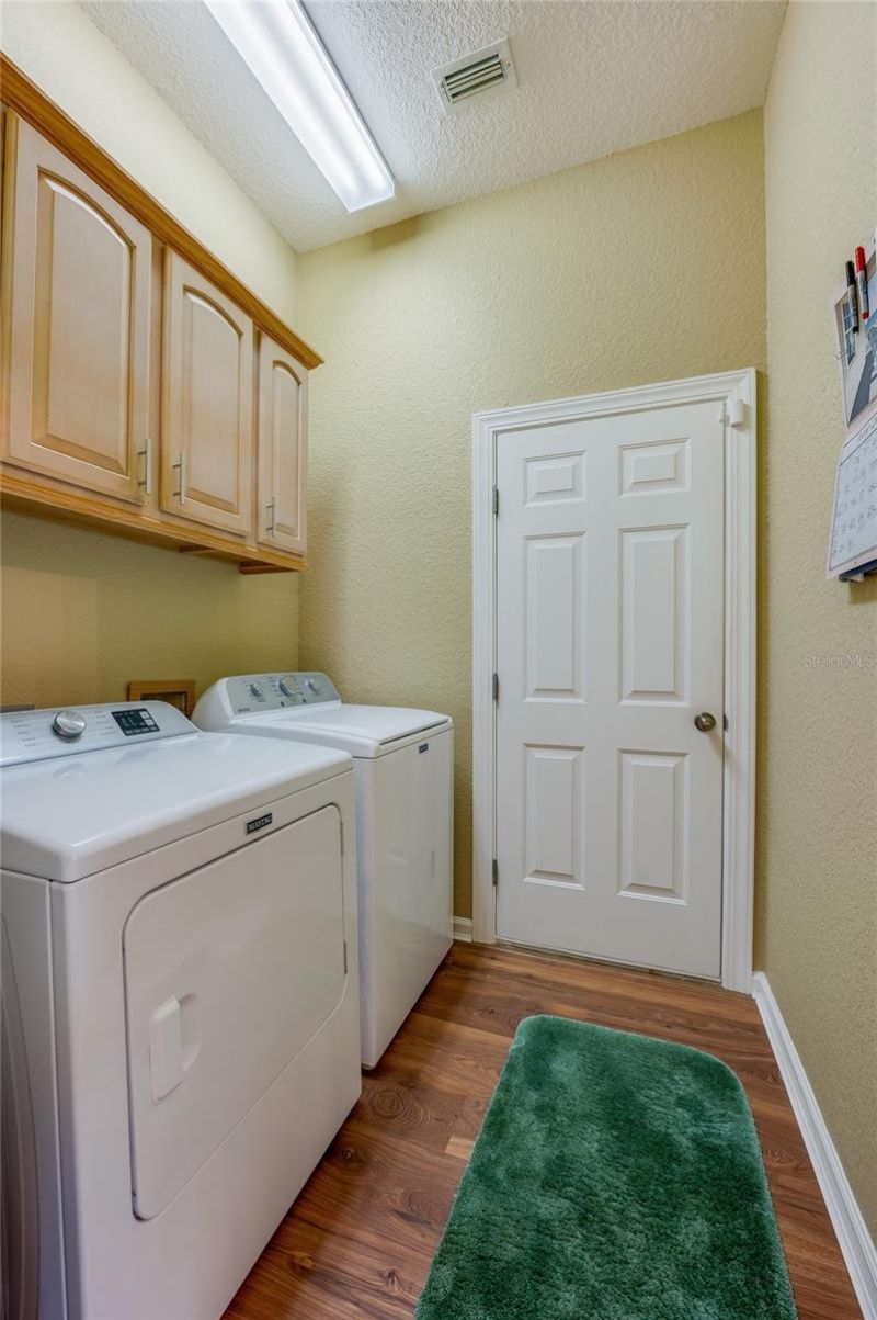 1259 Avenida De Las Casas, Lady Lake, FL 32159 Photo