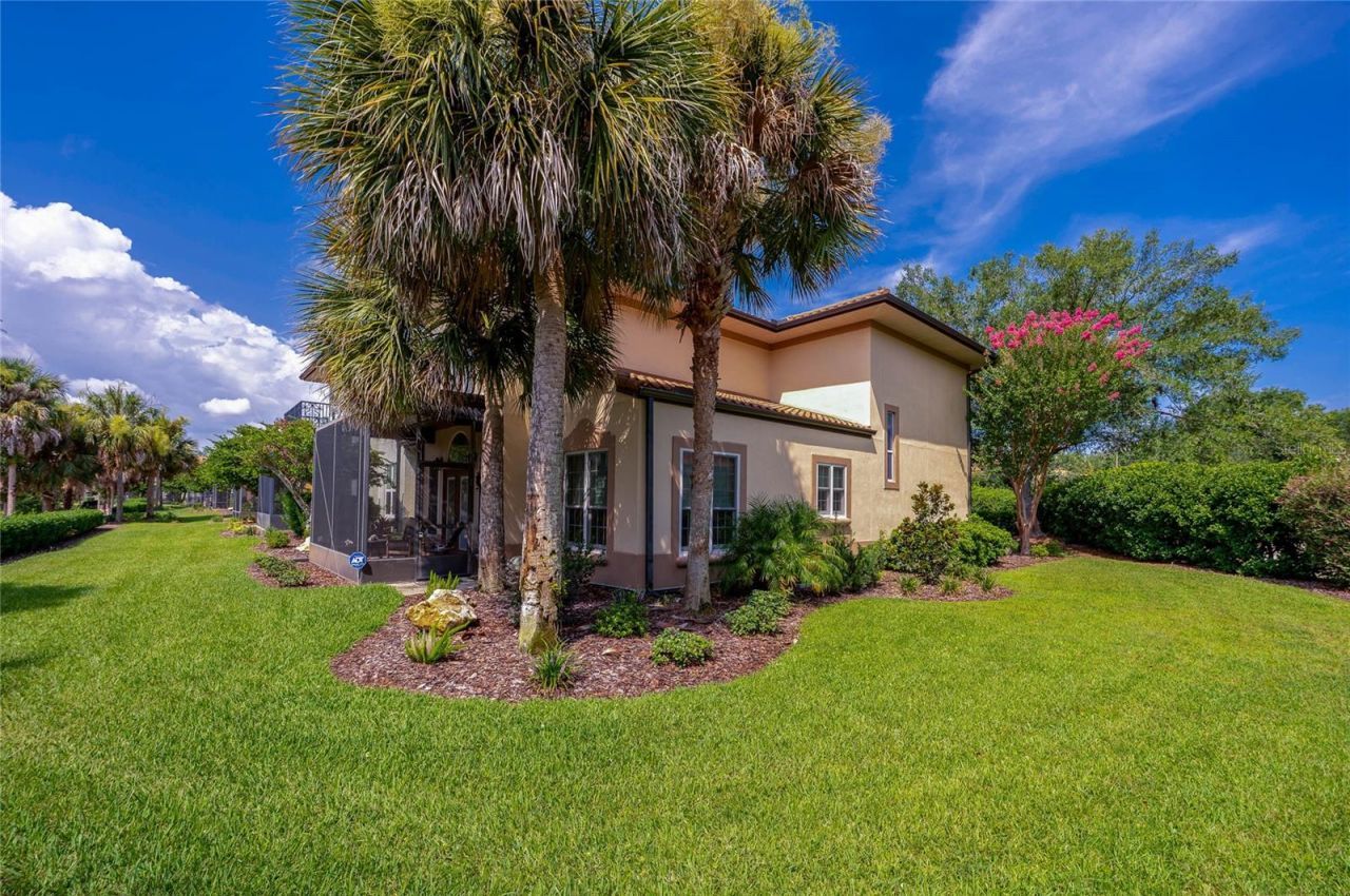 1259 Avenida De Las Casas, Lady Lake, FL 32159 Photo