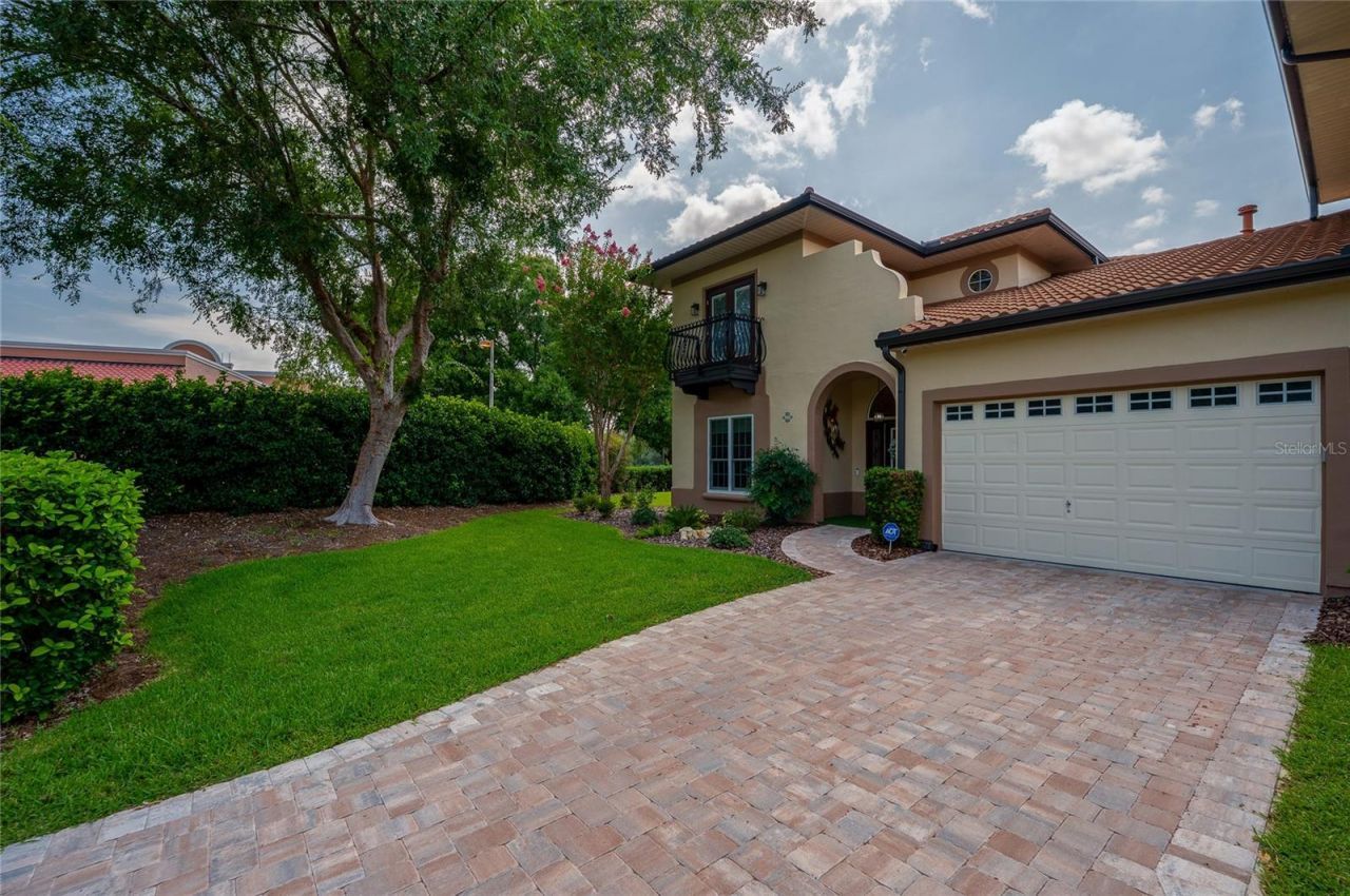1259 Avenida De Las Casas, Lady Lake, FL 32159 Photo