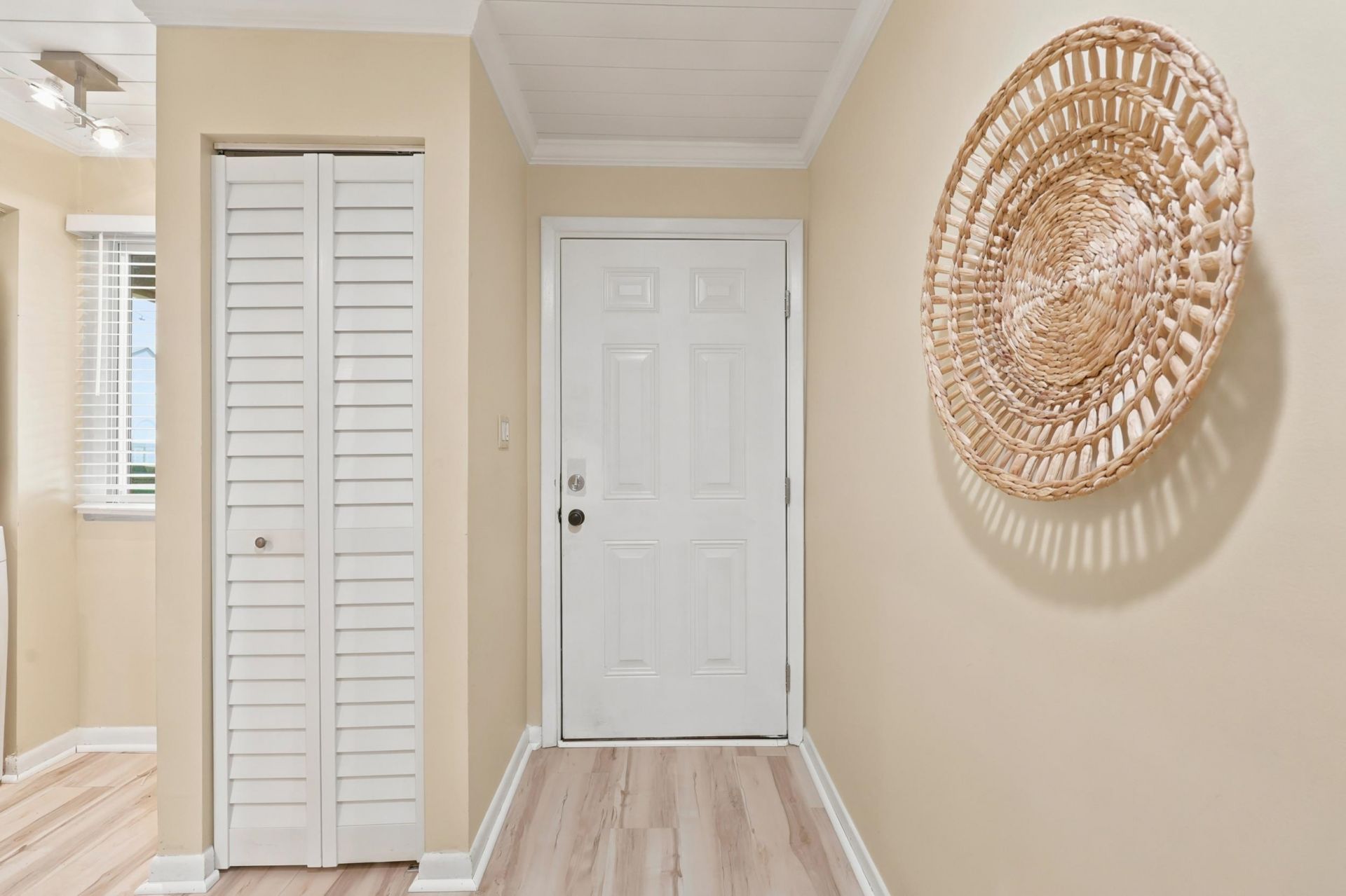 250 Maison Dr. Photo 16