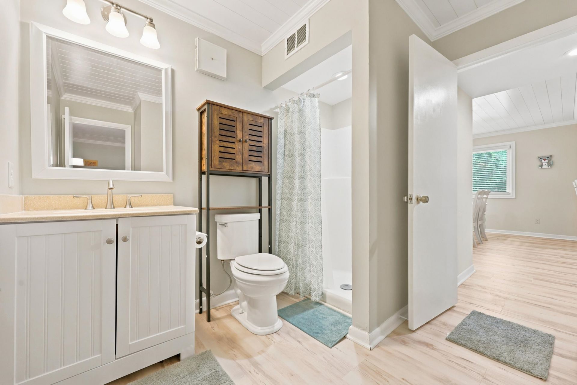 250 Maison Dr. Photo 33