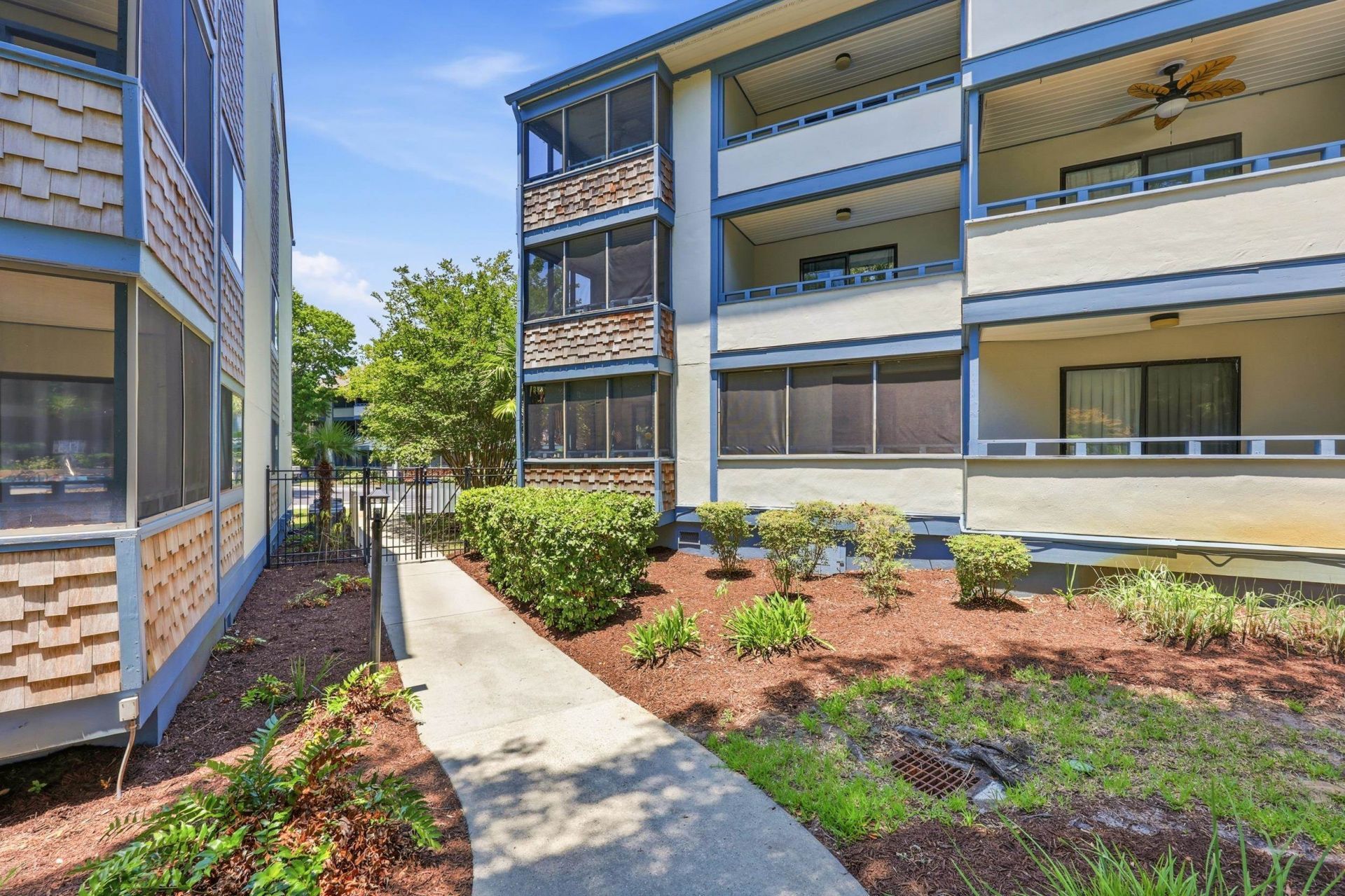 250 Maison Dr. Photo 7