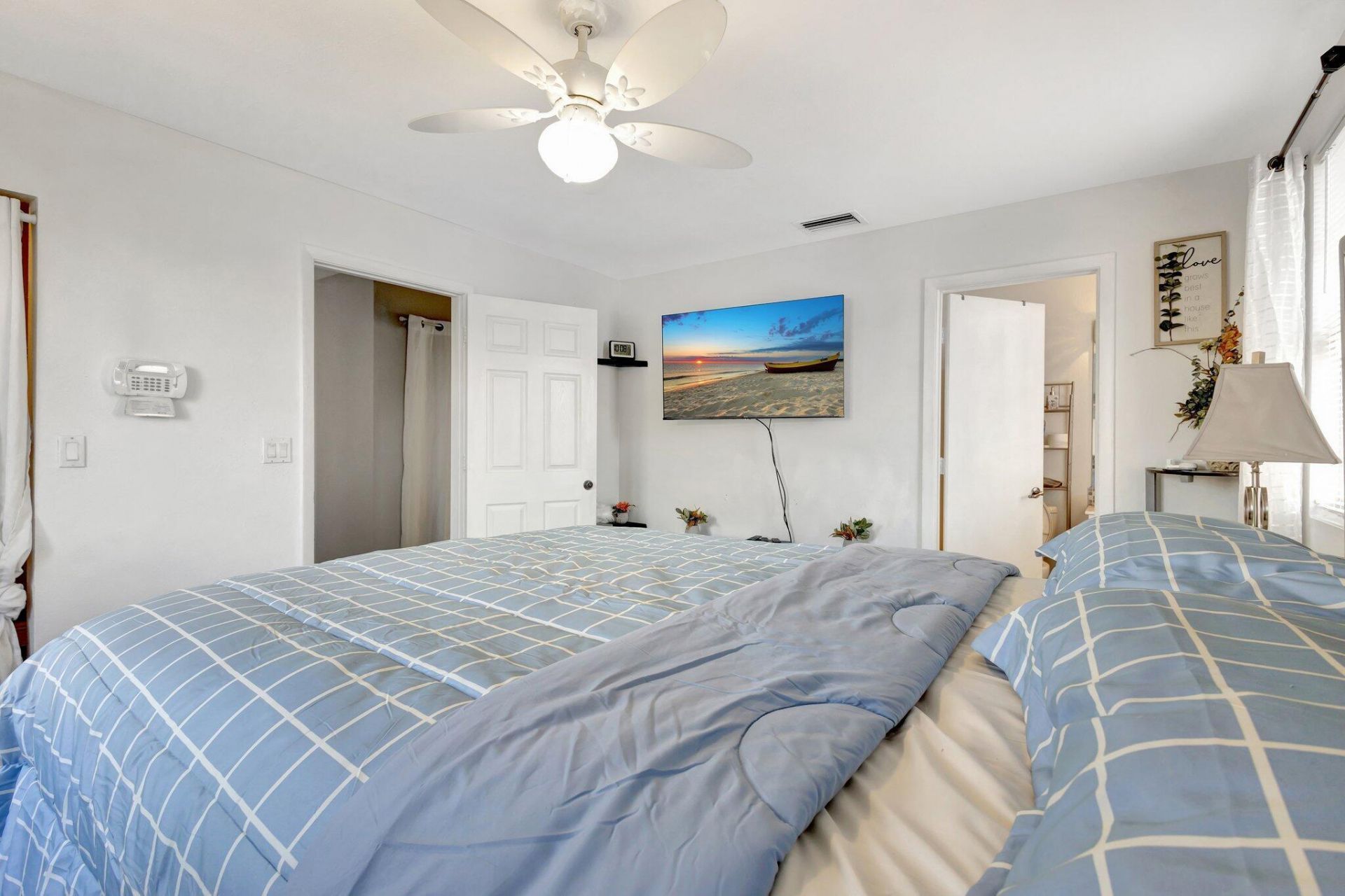 87 Pheasant Run Boulevard, West Palm Beach, FL 33415 Photo
