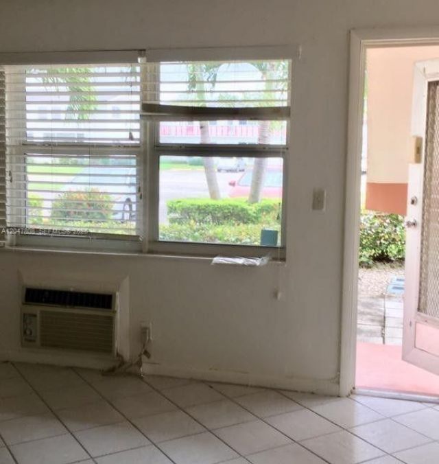 2 Coventry A, Unit 2, West Palm Beach, FL 33417 Photo