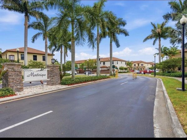 3208 SE 7th St, Homestead, FL 33033