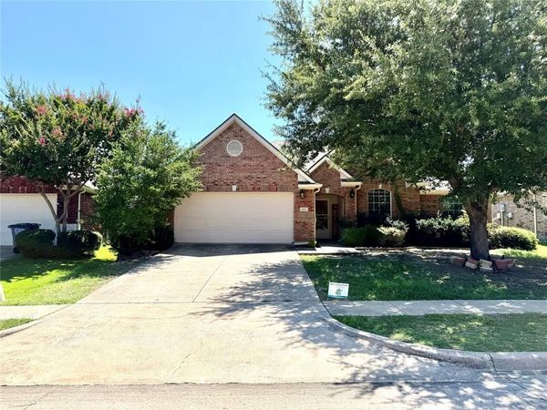 902 Rockton Drive, Wylie, TX 75098