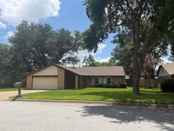 329 Stratford Drive, Hurst, TX 76054