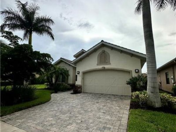 1581 Serrano CIR , NAPLES, FL 34105