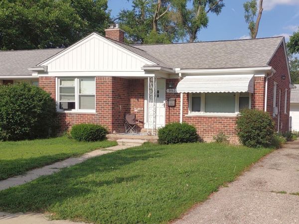 9924 Roseland Street, Livonia, MI 48150